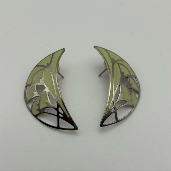 Vintage Berebi Silver Tone Crescent Shaped Stud Earrings with Pastel Green - Picture 3 of 9